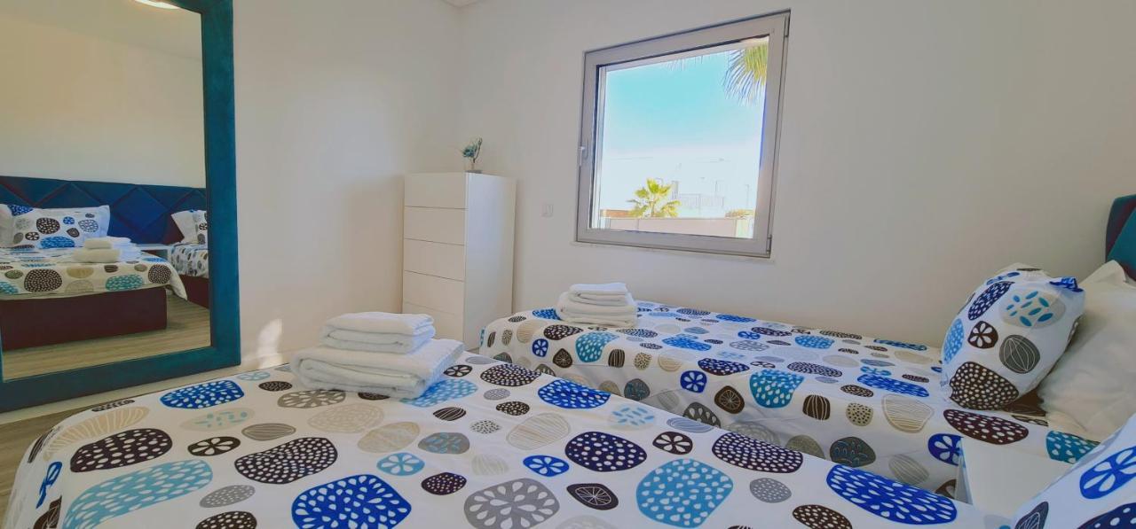 Villa Modern Design อัลบูเฟรา ภายนอก รูปภาพ